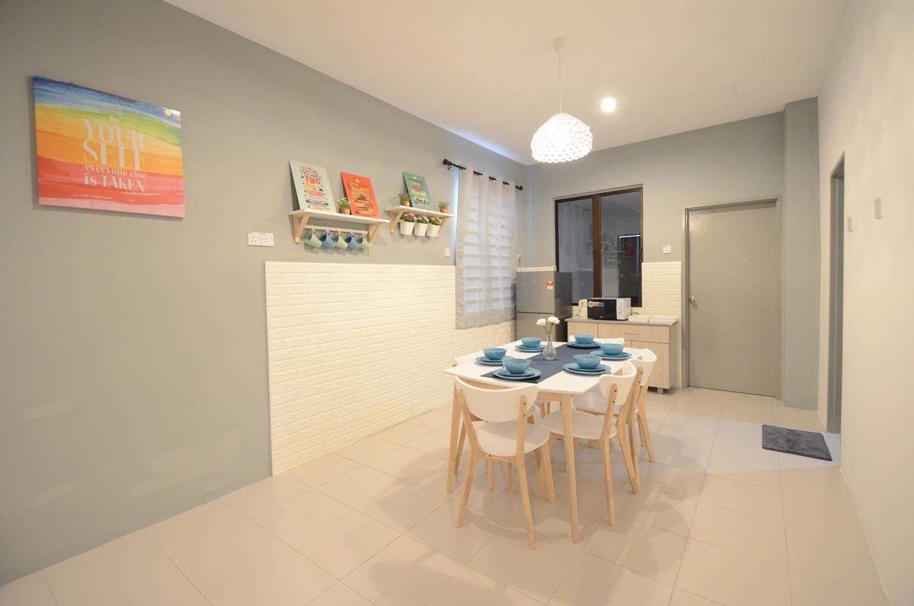 Decozy Homestay อิโปห์ ภายนอก รูปภาพ